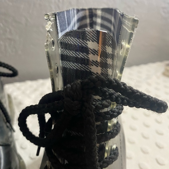 DIRTY LAUNDRY BY CHINESE LAUNDRY WOMEN'S ROADIE RAIN BOOT - Picture 16 of 16